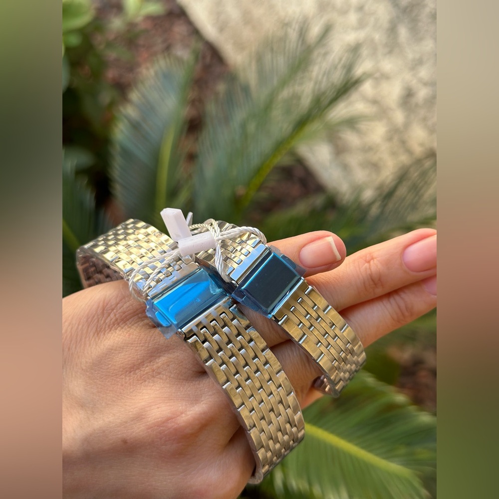 🆕 Jones New York His & Hers Watch Chrome Blue Face Bracelet Watch Gift Set - Picture 6 of 15